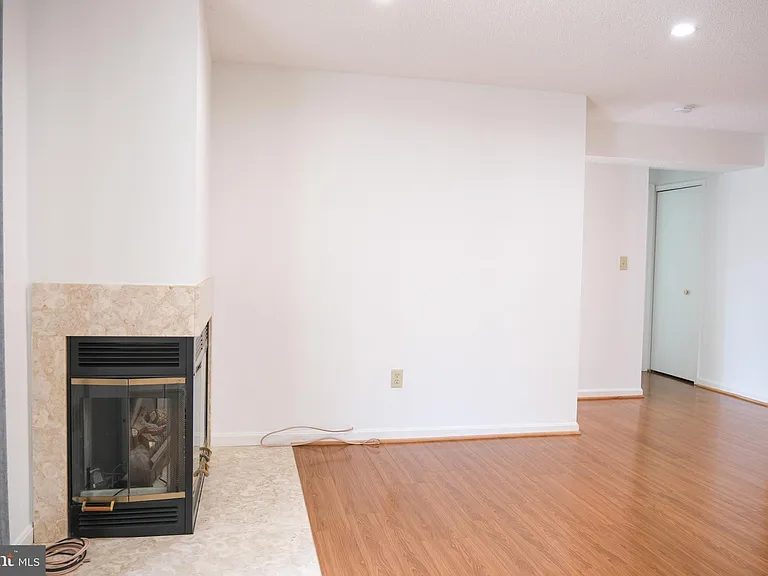 6941 Mary Caroline Cir #H — Photo 15