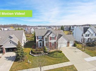 1146 Chestnut Ln, South Lyon, MI