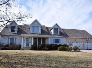 1142 Wedgewood Ct, Decatur, IL 62526