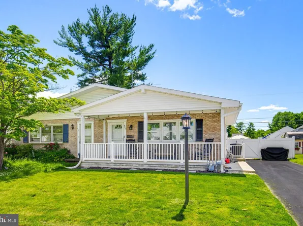 449 W Marion St, Lititz, PA 17543