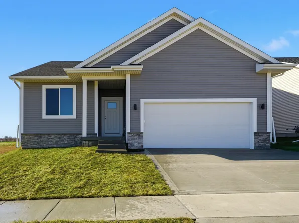 2308 Chan Dr, Adel, IA 50003