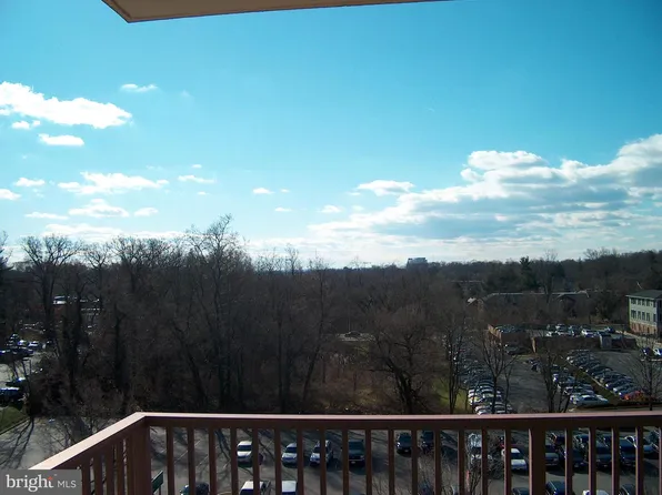 118 Monroe St APT 701, Rockville, MD 20850
