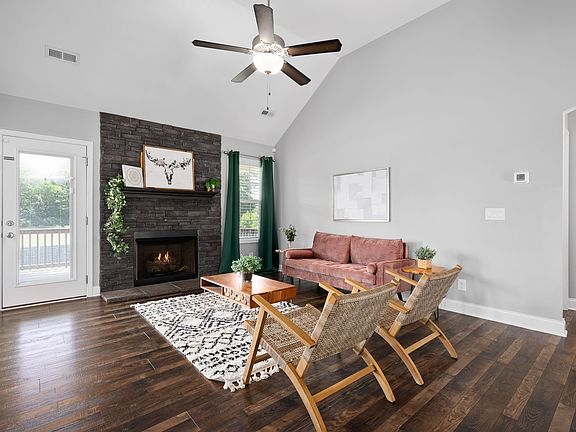 4th image of 110 Sycamore Hill Dr