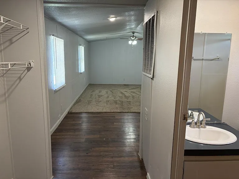 1219 W Choctaw St #16 — Photo 19