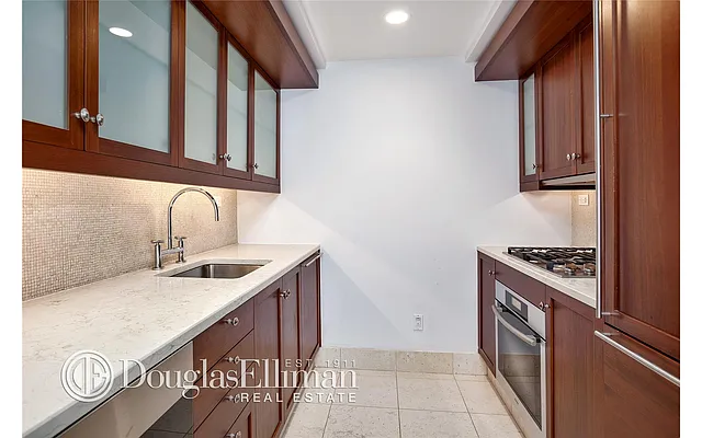 Rented by Douglas Elliman | media 20