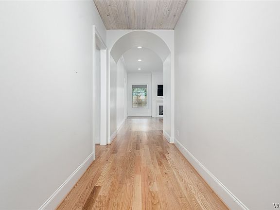 2nd image of 6198 Rosemeade St