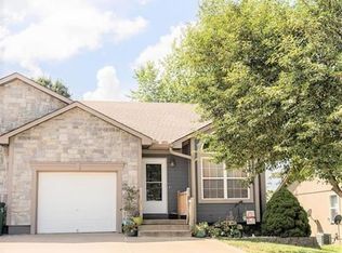 21544 S Soryl Ave, Peculiar, MO 64078