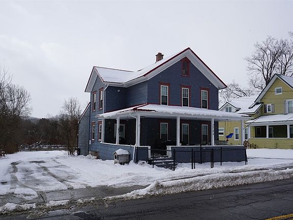 3rd image of 2784 Hickory St
