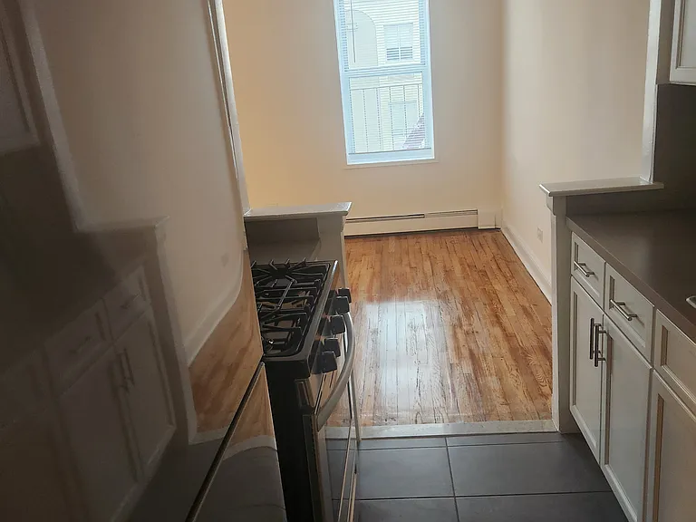 8625 Van Wyck Expy #425 — Photo 1