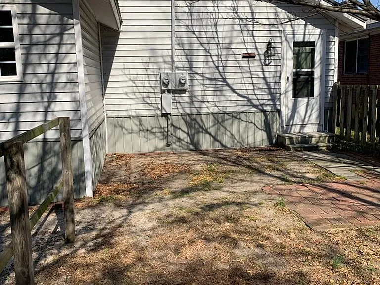 100B Spring Ave — Photo 17