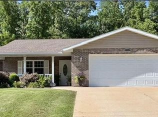 210 Stone Ridge Dr, Hannibal, MO 63401