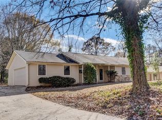 2363 Robin Ridge Dr, Dacula, GA 30019