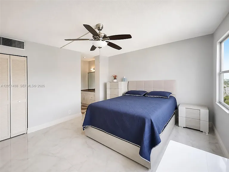 2201 S Ocean Dr #2005 — Photo 13