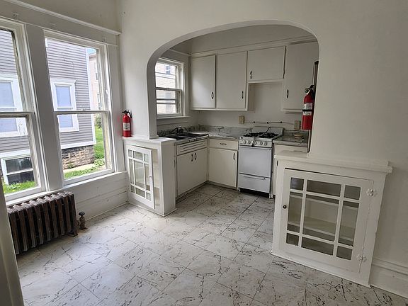 3rd image of 316 W Vine St #1