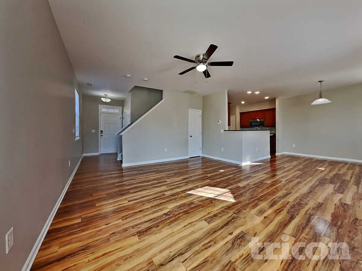 Building Photo - 1304 Lombar St