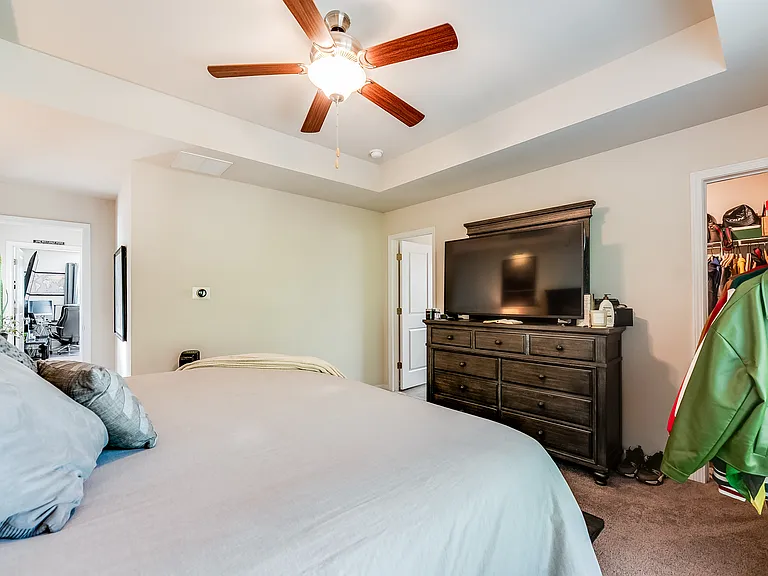 1313 Sweetbriar Cir — Photo 25