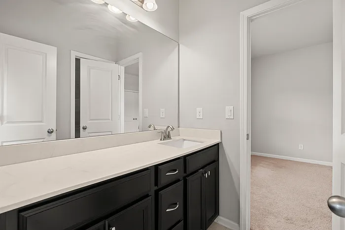 427 Suwanee Park Ter — Photo 38