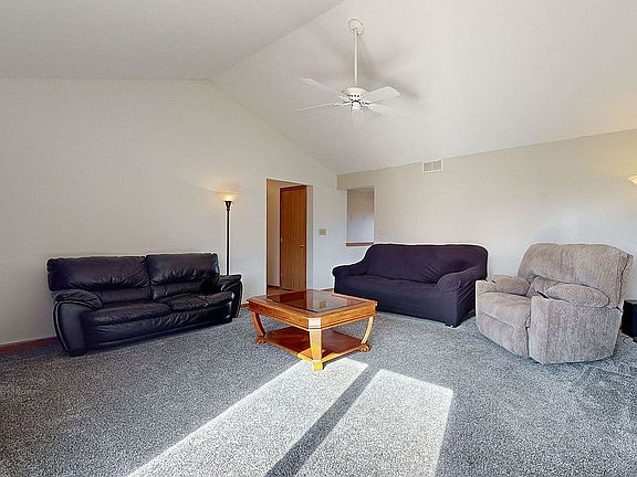 5th image of 8118 Towermont Dr