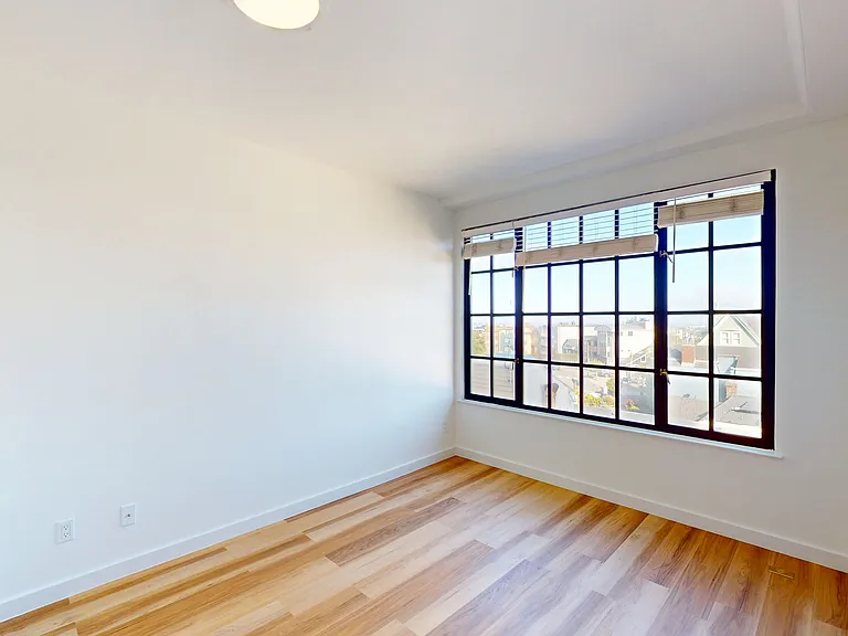 555 Buena Vista Ave W #503 — Photo 4
