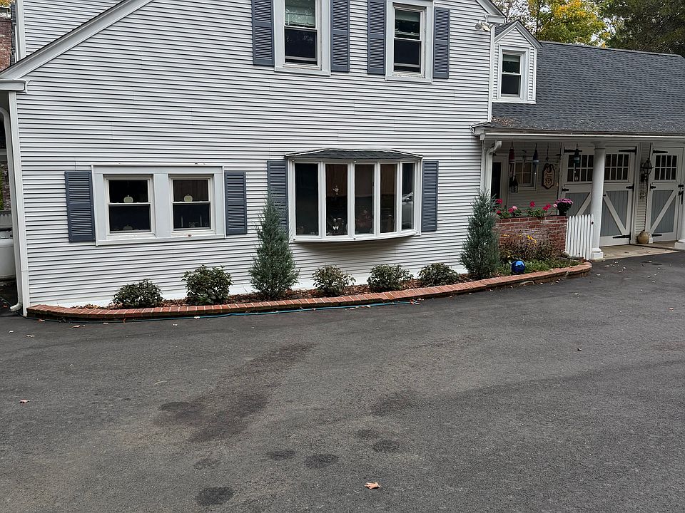 1st image of 15 Rockwell Rd #2E