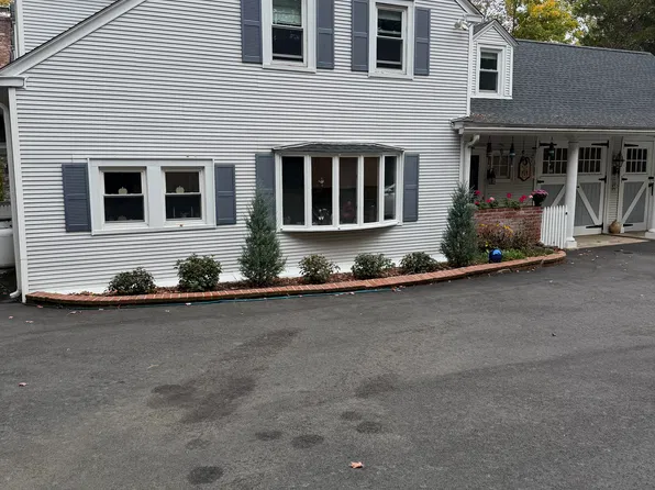 15 Rockwell Rd #2E, Ridgefield, CT 06877