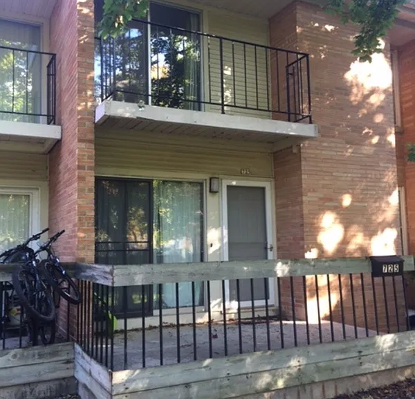 725 W 9th Ave — Photo 1