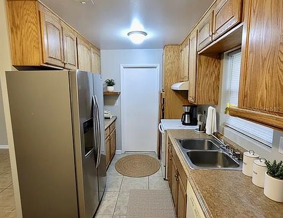 5th image of 4808 NE 3rd Pl