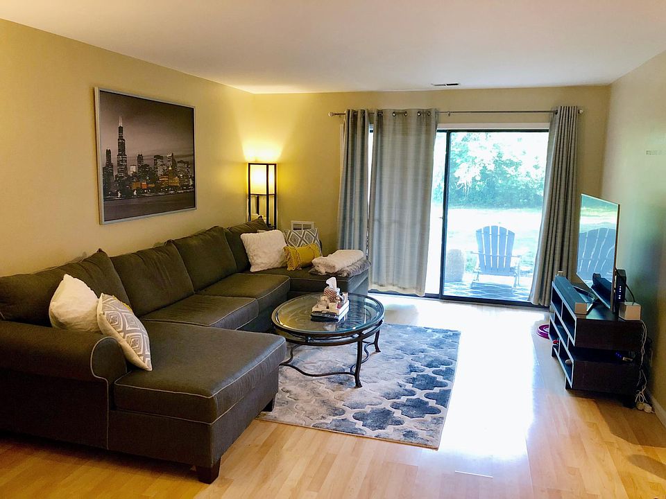1st image of 829 Thornton Ct APT 1A