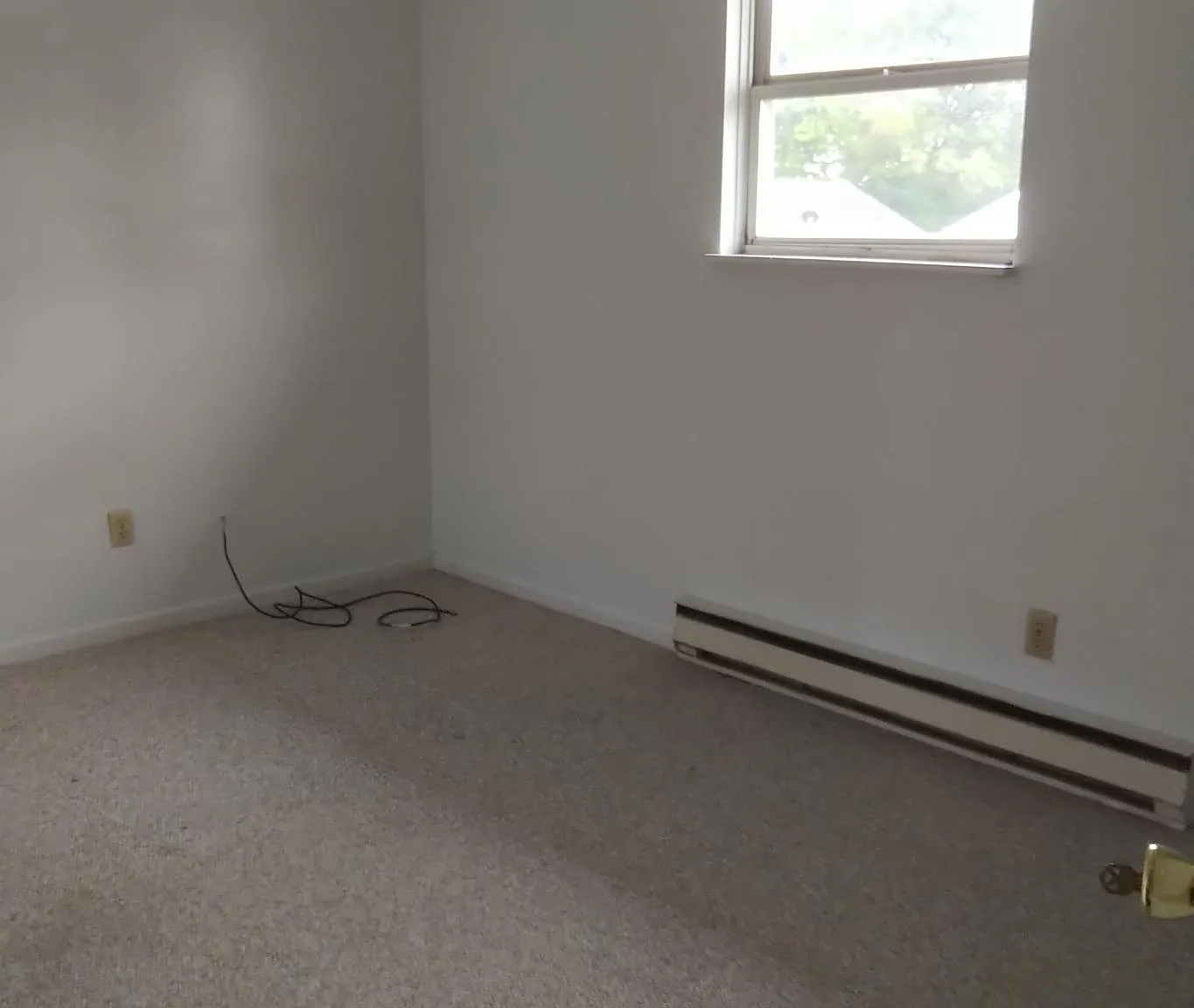 4 bed, 1500 sqft, $1,900 — Photo 3