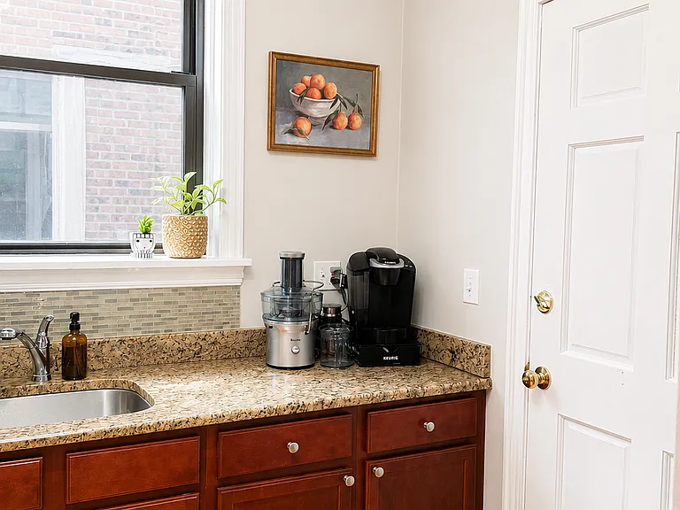 4611 N Paulina St #3B — Photo 6
