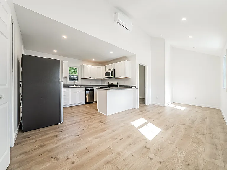 330 Abbe Rd #2 — Photo 3