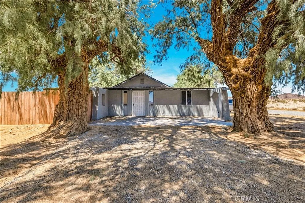 3 bed, 1140 sqft, $1,695 — Photo 1