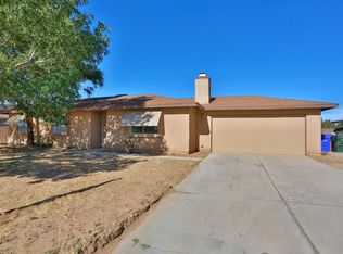 13457 Mesquite Rd, Apple Valley, CA 92308