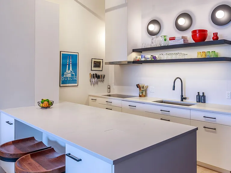 51 Lafayette St #403 — Photo 3