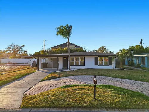 2470 Del Rio Way Photo 1