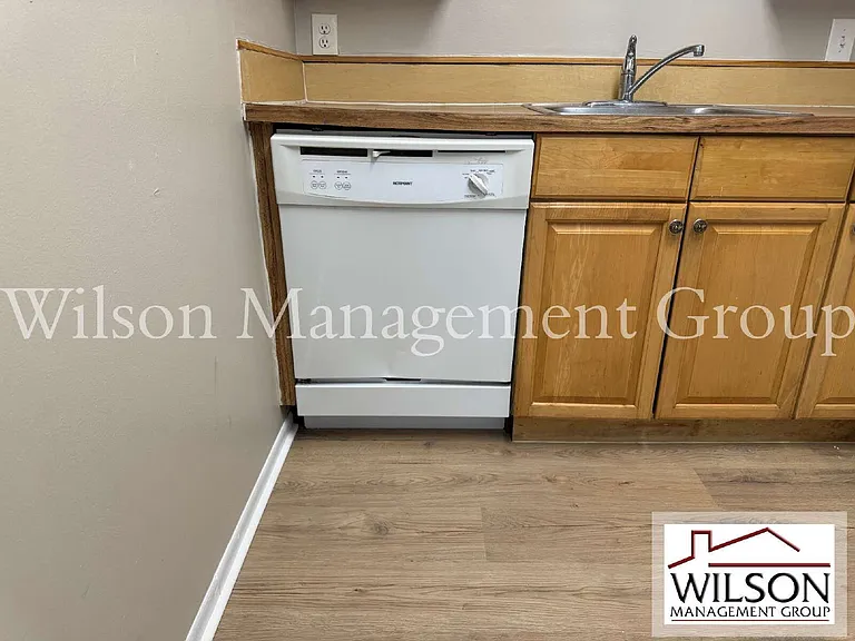 2365 Oak Park Way — Photo 10