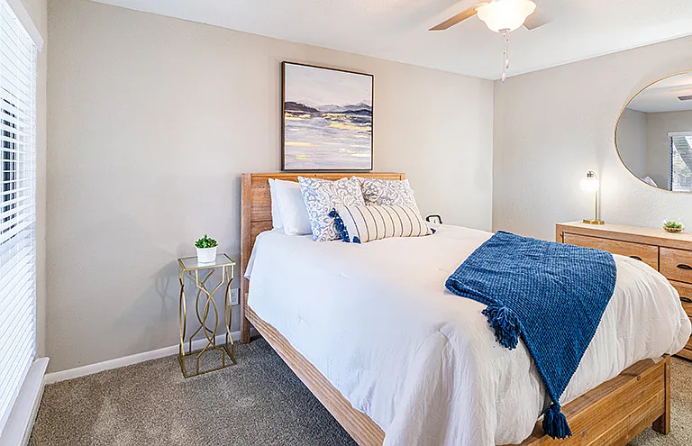Captain's Landing Apartments — Photo 3