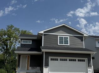 611 W Wright Rd, Norwalk, IA 50211