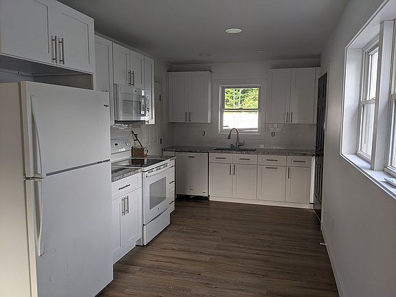 New cabinets and granite 