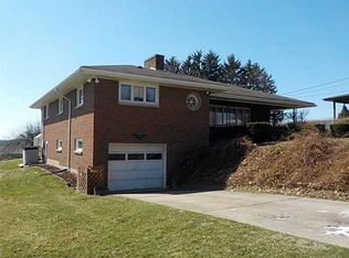 15 Marie Dr, Charleroi, PA