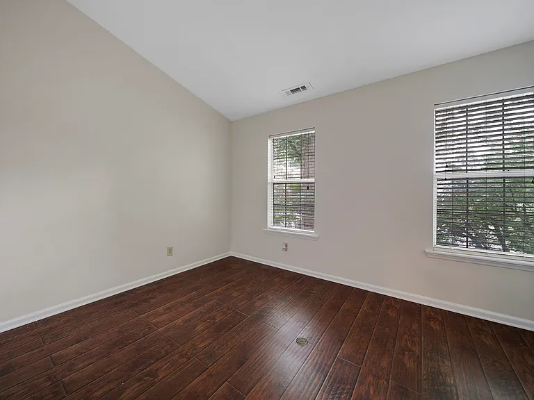 8105 Circle Tree Ln — Photo 17
