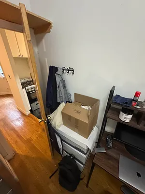 Rented by KNOCKKNOCK LLC | media 20