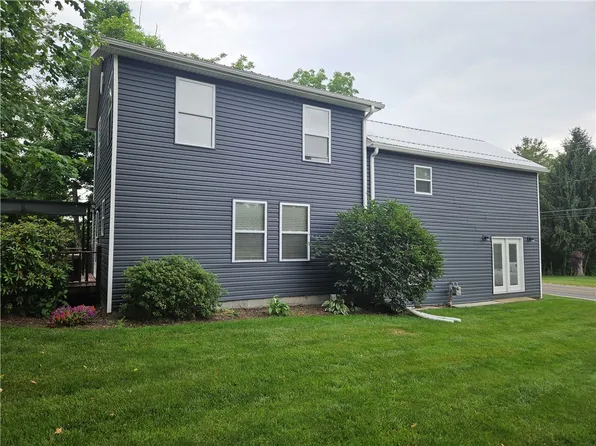 1110 Sunrise Dr, New Castle, PA 16105
