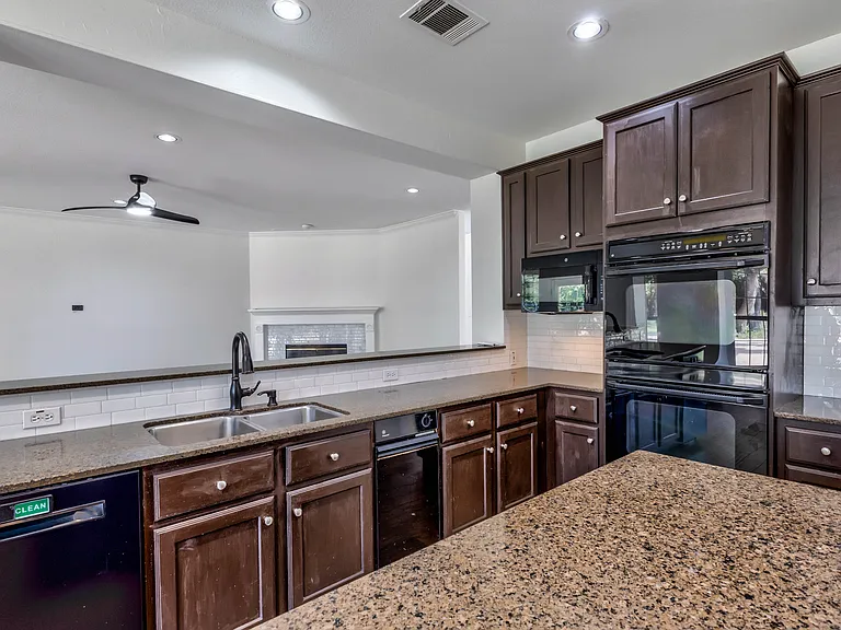 1708 Pagedale Cv — Photo 49