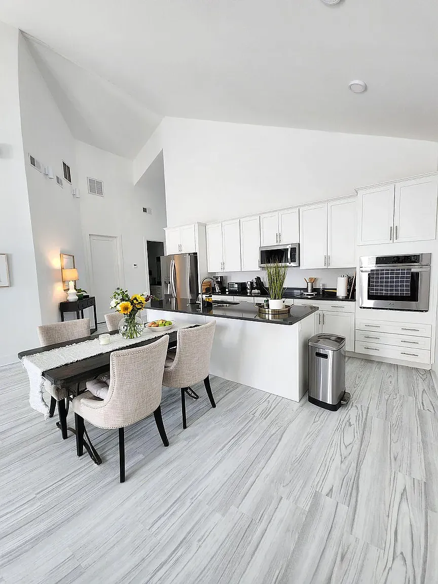 2 bed, 1560 sqft, $3,250 — Photo 4