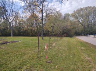 27000 99th St, Trevor, WI 53179