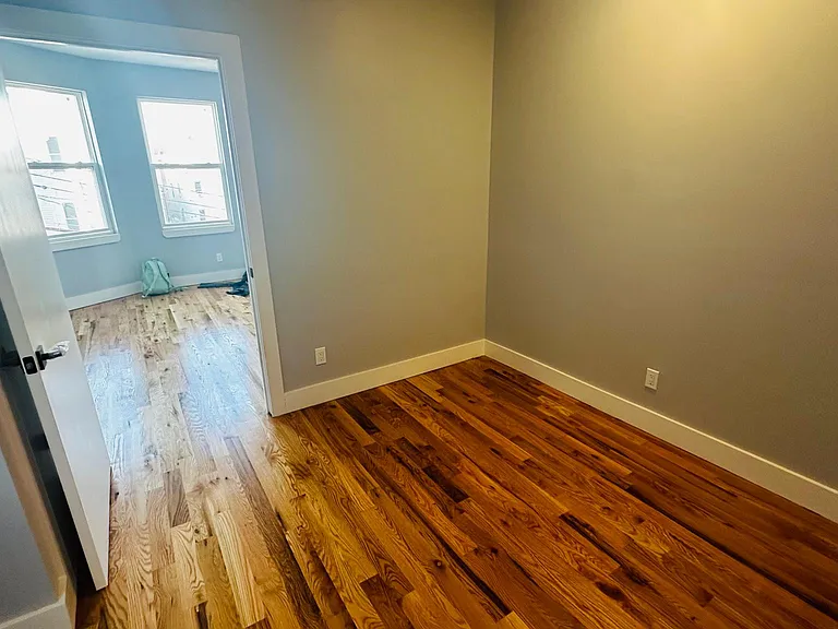 99 Maple St #1L — Photo 5