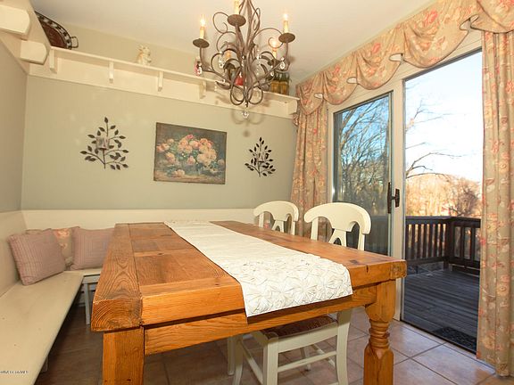 5th image of 49 Dow Avenue