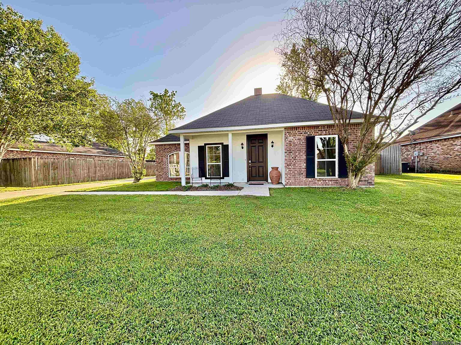 32528 Cedar Ct, Denham Springs, LA 70706 | Zillow