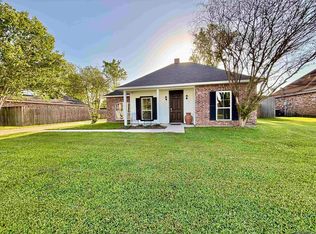 32528 Cedar Ct, Denham Springs, LA 70706